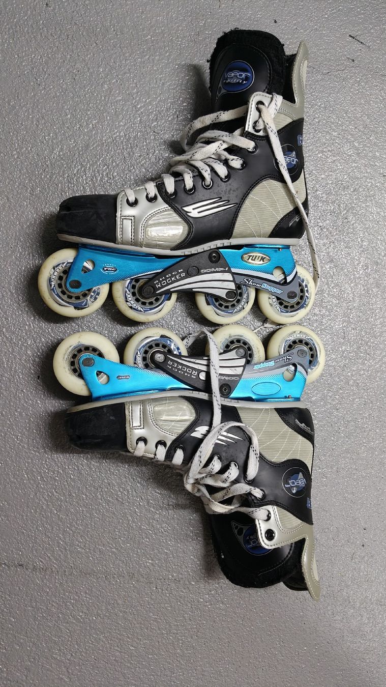 Bauer Pattini in linea & Pattini a rotelle: Bauer Vapor Agility 2 Rollerhockey-Schuhe – Usato da Rubigen venduto da ced_s5gj