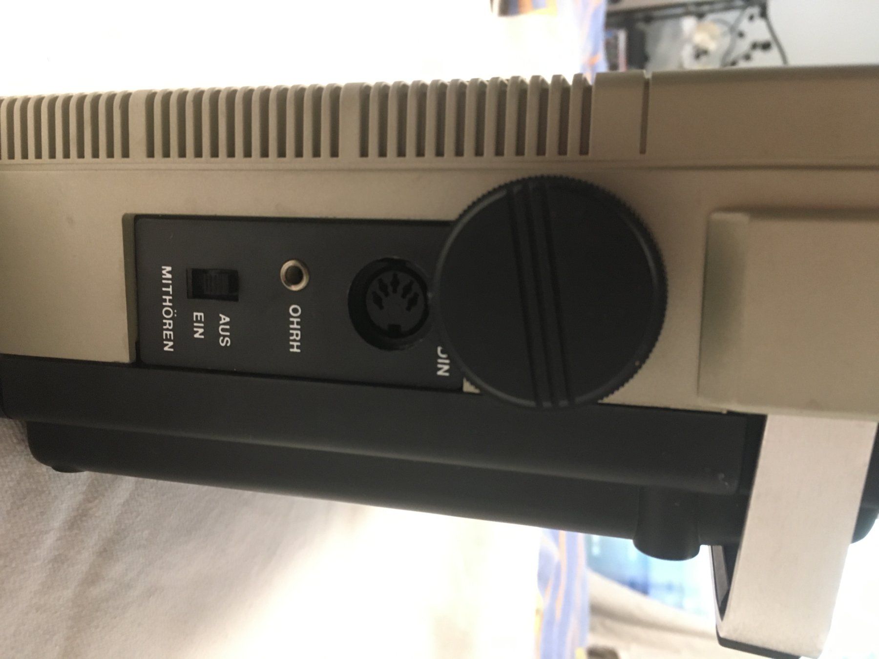 Radios: Altes Radio – Défectueux à Marbach LU par Hoheduene 4