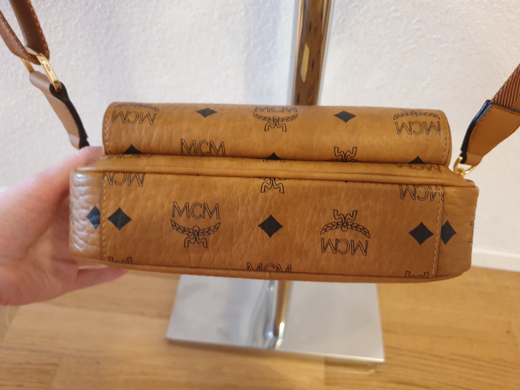 Mcm Borse da donna: MCM Umhängetasche – Usato da Stallikon venduto da lh-beba82-85 2