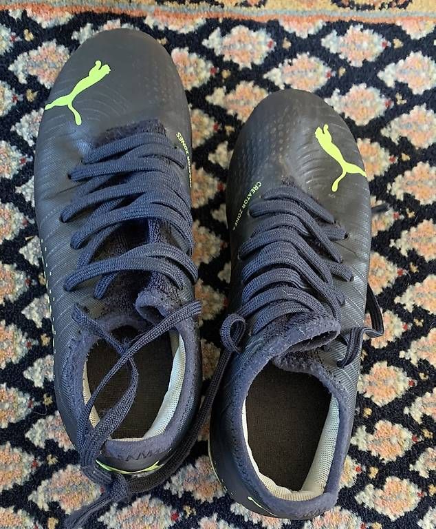Scarpe per ragazzi: Kinderfussballschuhe mit Nocken – Usato da Zürich venduto da sim_2q8t