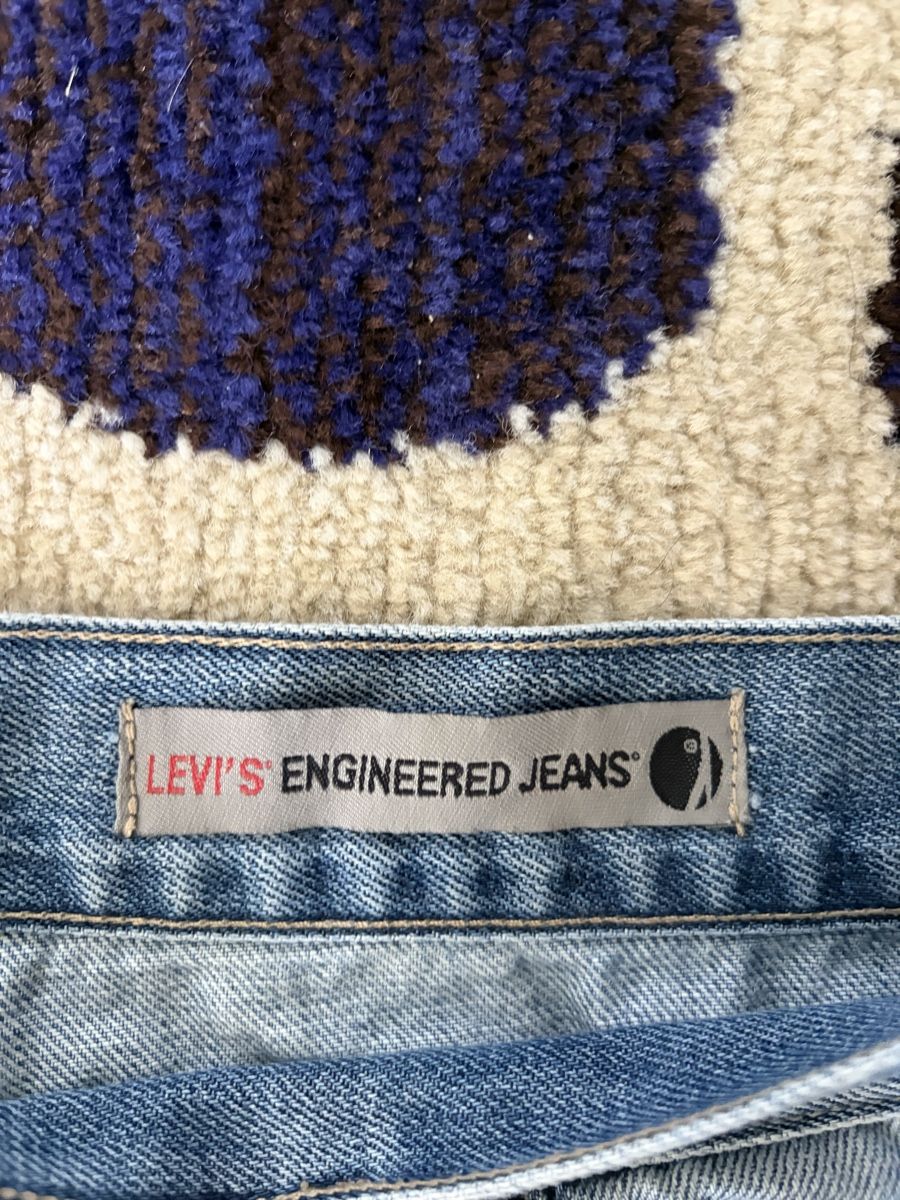 Levi's Jeans: Levi’s Engineered Jeans – Nuovo (secondo la descrizione) da Zürich venduto da ivorytara 3