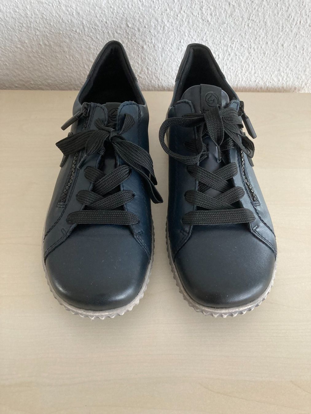 Scarpe da uomo: Sneaker  Leder – Nuovo (secondo la descrizione) da Moosseedorf venduto da jfr_7zzy 1