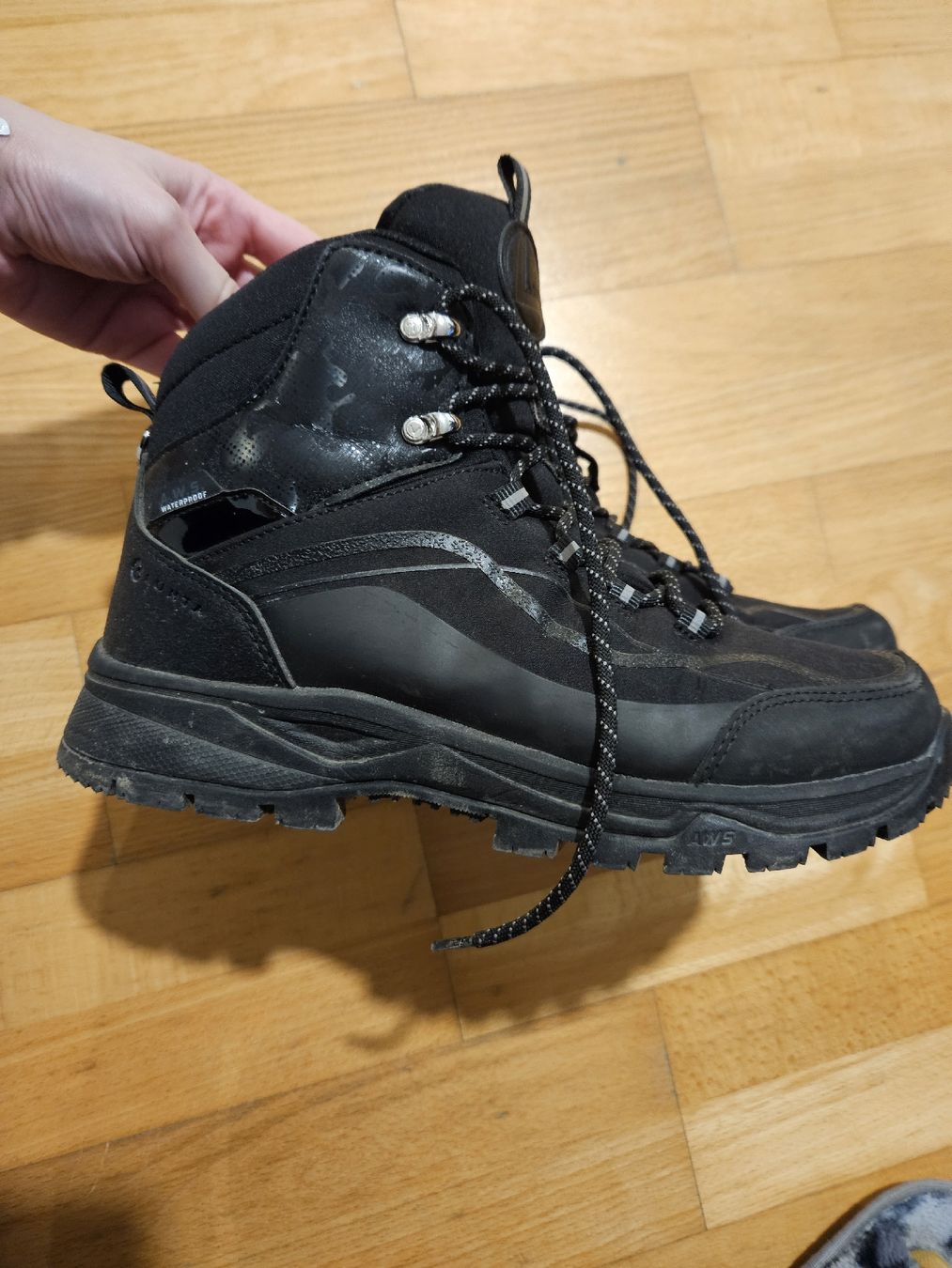 Luhta Scarpe da donna: Luhta Wanderschuhe/Gr 40/Neu – Nuovo (secondo la descrizione) da Baar venduto da BlackCat_13