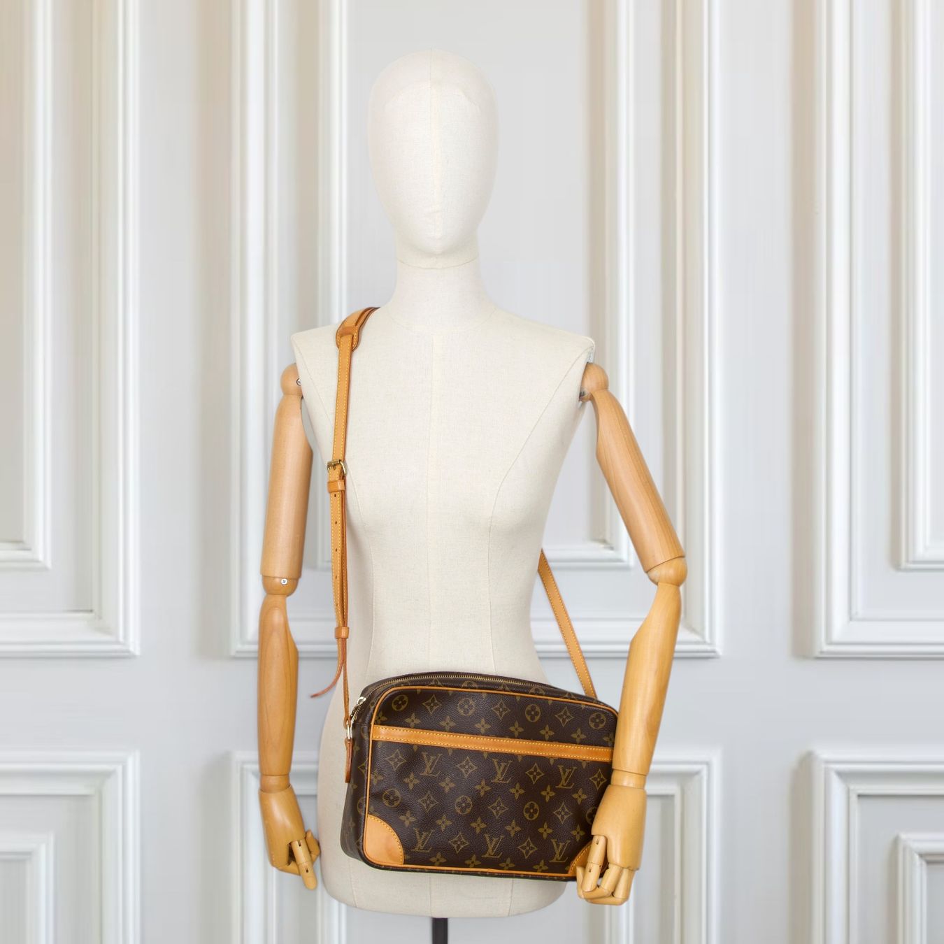 Louis Vuitton Borse: Louis Vuitton Trocadéro 30 Monogram – Usato da Binningen venduto da Designerlabels 1