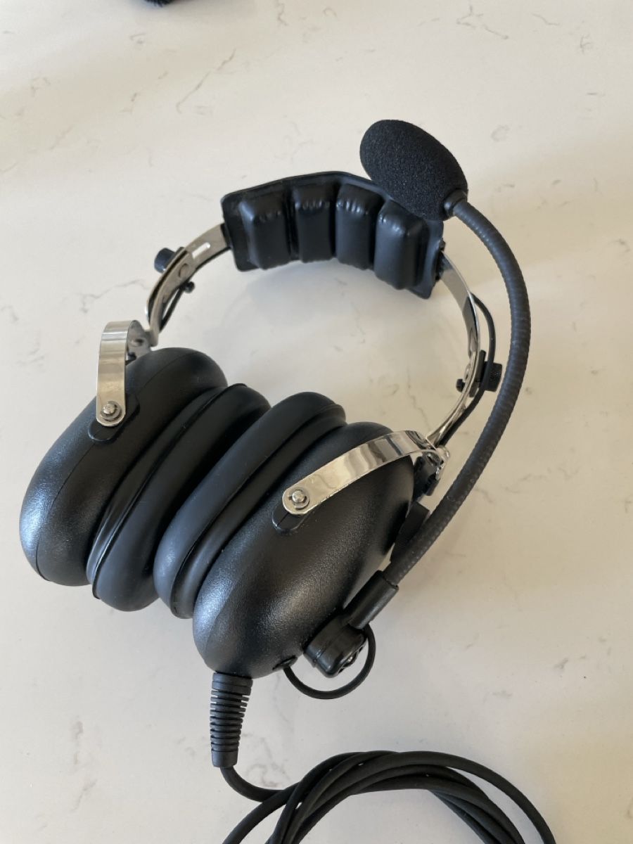 Cuffie: Casque aviation très peu utilisé – Usato da Correvon venduto da silasmoser 2
