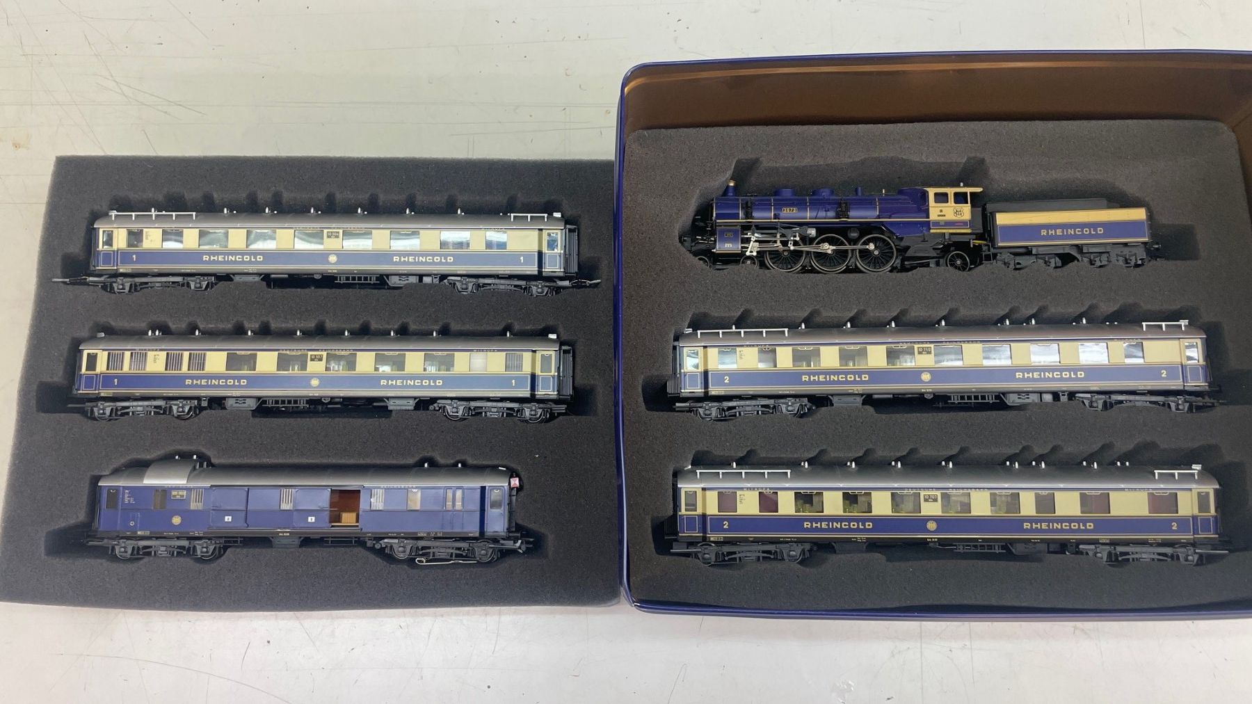 Märklin Modellini di ferrovie: Märklin HO Rheingold-Komposition – Usato da Birmensdorf ZH venduto da 6109 2
