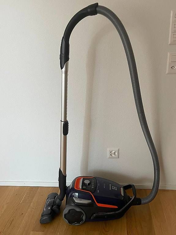 Staubsauger & Zubehör: Staubsauger Electrolux UltraOne EUOC94DB – Gebraucht aus Bischofszell von d.silecchia 4