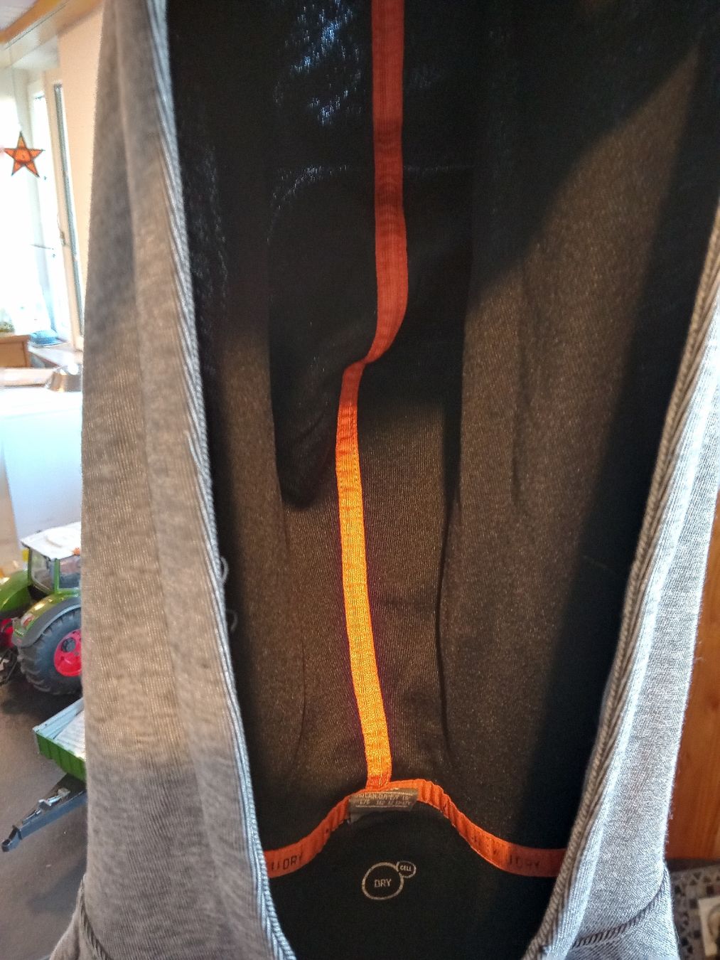 Puma Maglioni & Felpe: Puma Pullover Gr. 152 gebraucht – Usato da Rehetobel venduto da Modi98 1