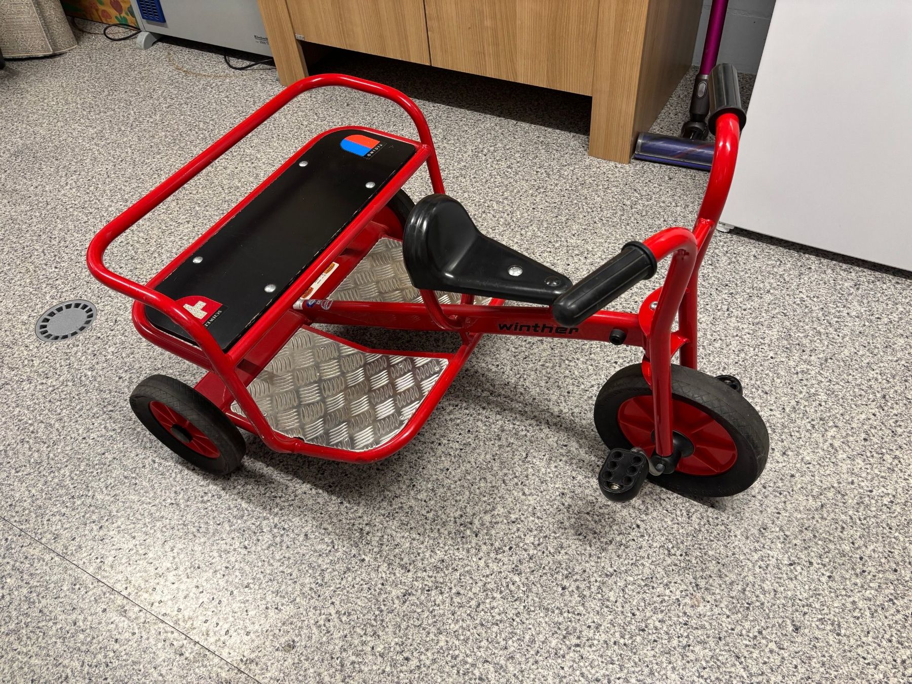 Winther Véhicules pour enfants: Winther Viking Dreirad Doppeltaxi – D'occasion à Stüsslingen par Natrium