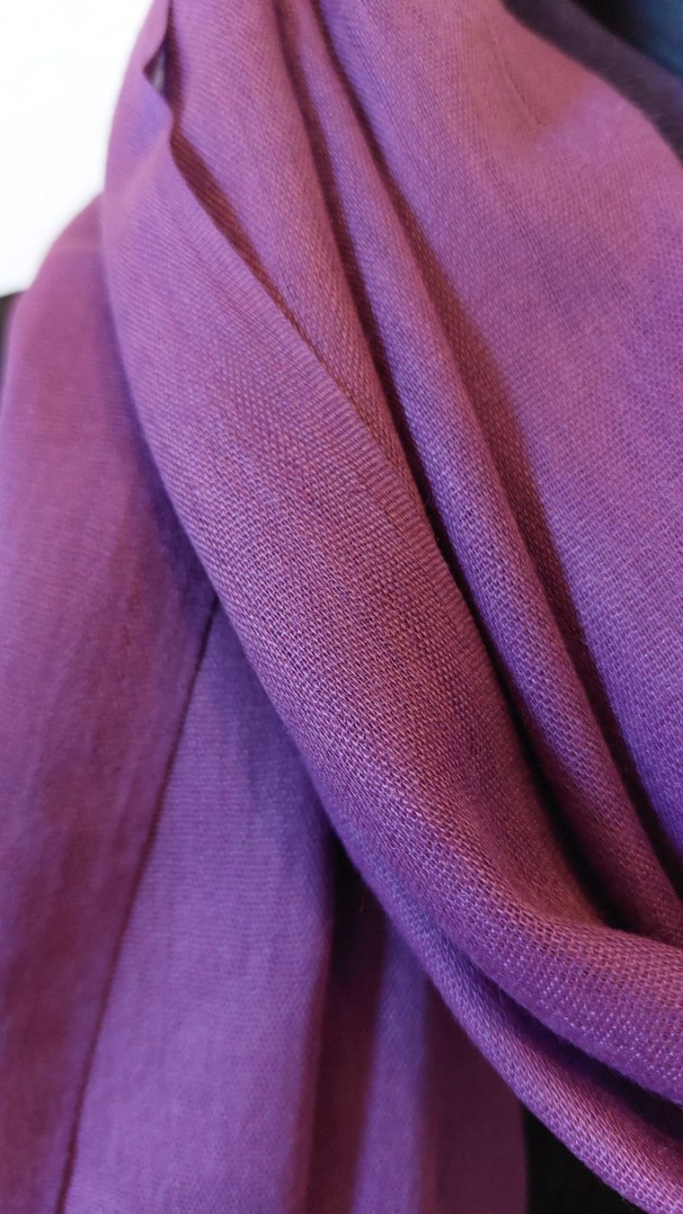 Foulard & Sciarpe: Weiche Pashmina Schal lila – Nuovo e nell'imballaggio originale da Zollikofen venduto da Blackie 2
