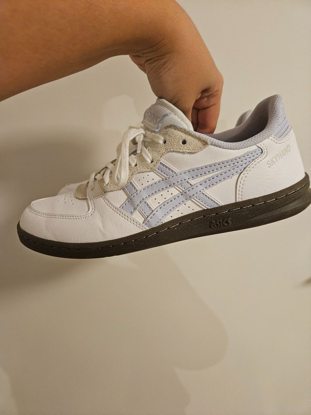 Asics Herrenschuhe: Asics sneaker wie neu SkyHand og – Neu (gemäss Beschreibung) aus Berikon von eru_6nn8 1