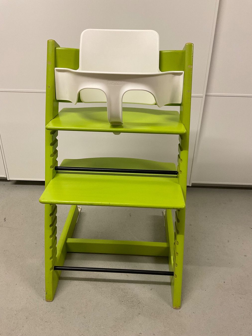 Stokke Seggioloni: Stokke Tripp Trapp Trip Trap mit Baby Set – Usato da Dinhard venduto da R.B.G23