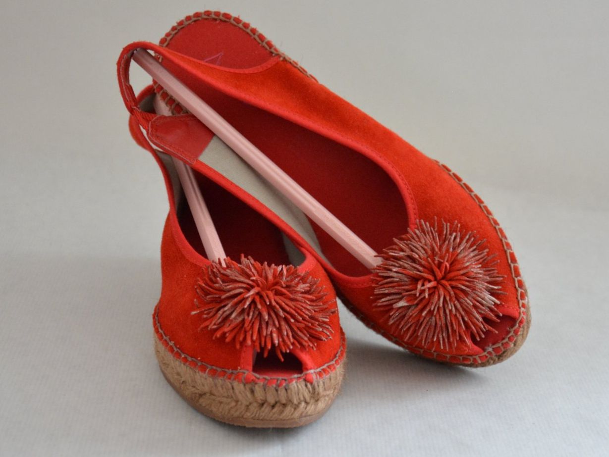 Scarpe da donna: Rote Keilsandalen Gr. 37, Sommerschuhe Espadrilles – Usato da Bern venduto da SecondWave