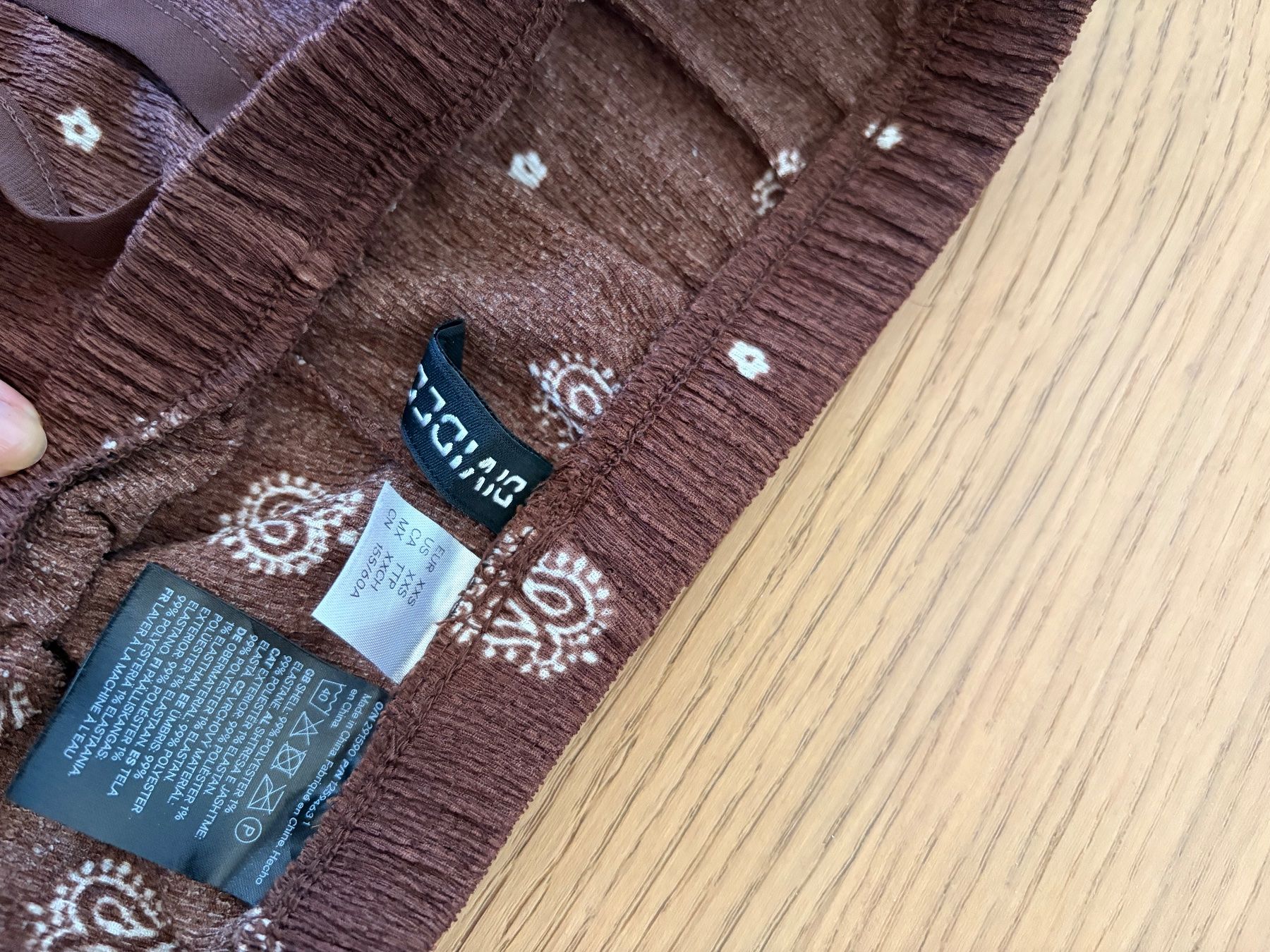 H&M Pantalons: Stoffhosen – D'occasion à Wangen b. Olten par oli_f9b8 1