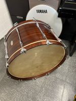 Yamaha Concert - grosse Trommel mit 1 Kalfo Naturfell