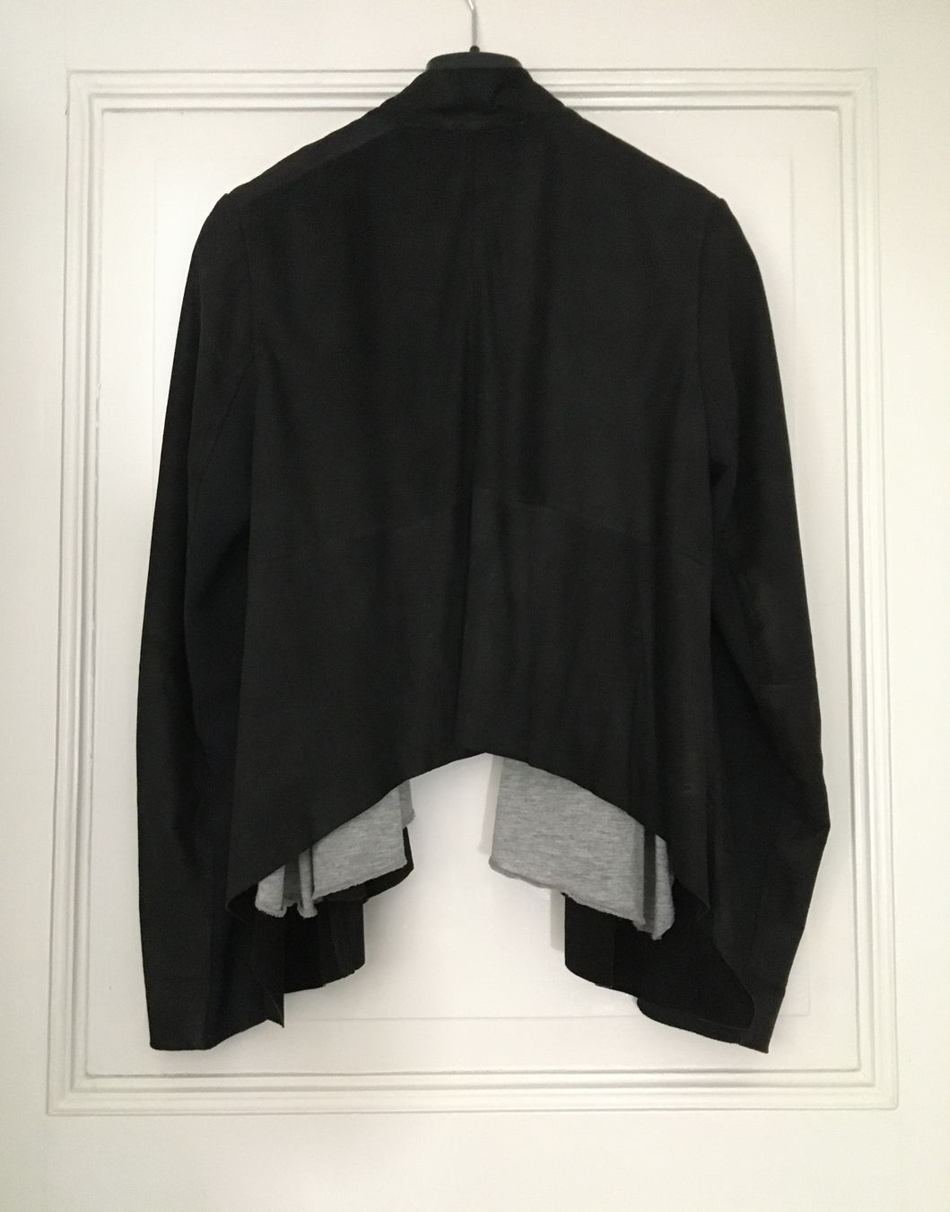 Avant Premiere Jacken: Wildlederjacke für Damen – Gebraucht aus Bellinzona von Sveva-Style-Hunter 1