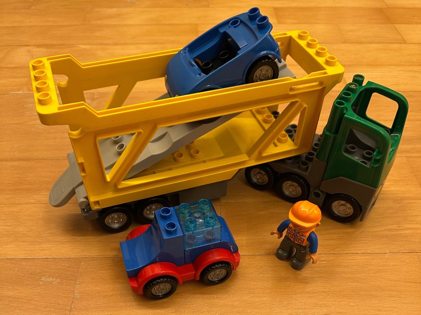 Lego Kit di costruzioni: LEGO Duplo LKW Autotransporter – Usato da Ziefen venduto da elika