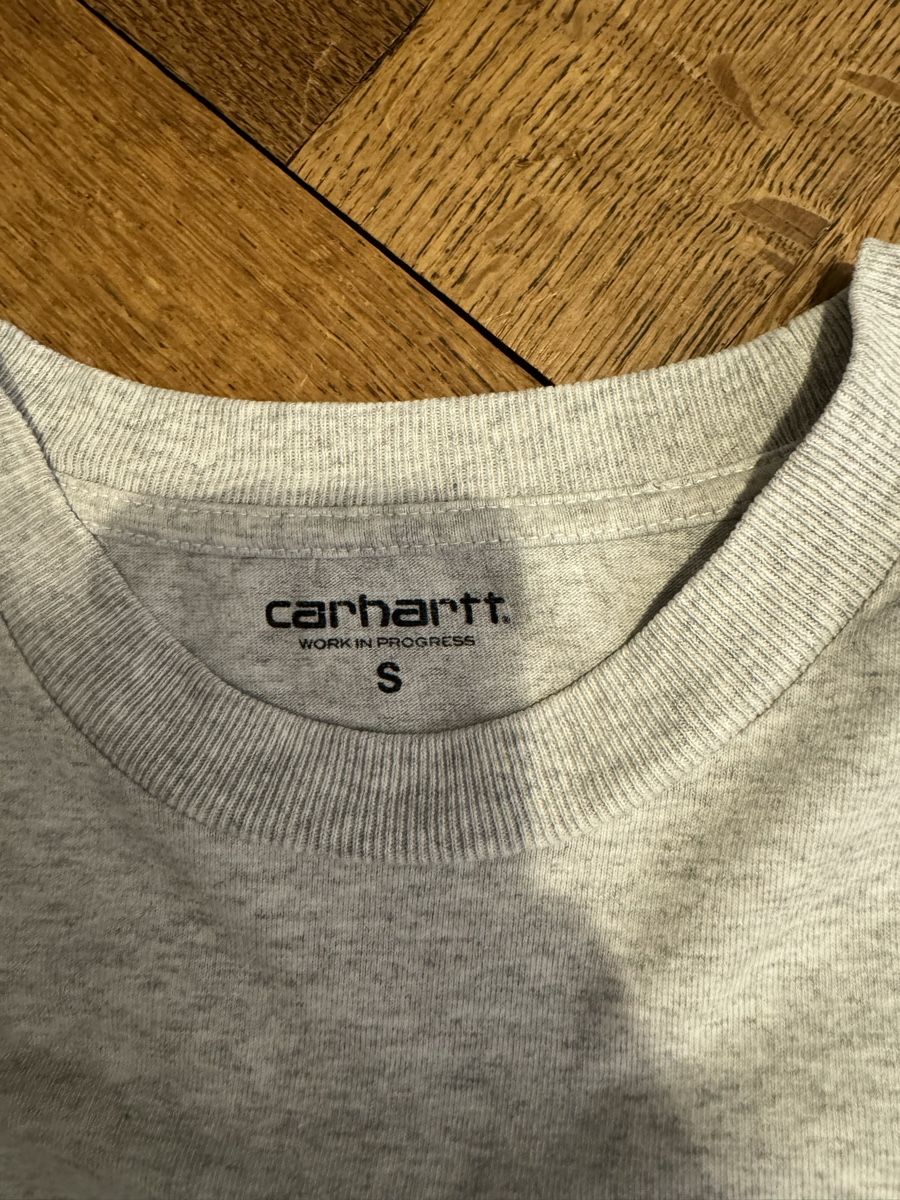 Carhartt T-shirt: Graues Carhartt T-Shirt S – Usato da Bern venduto da tob_m7nn 2