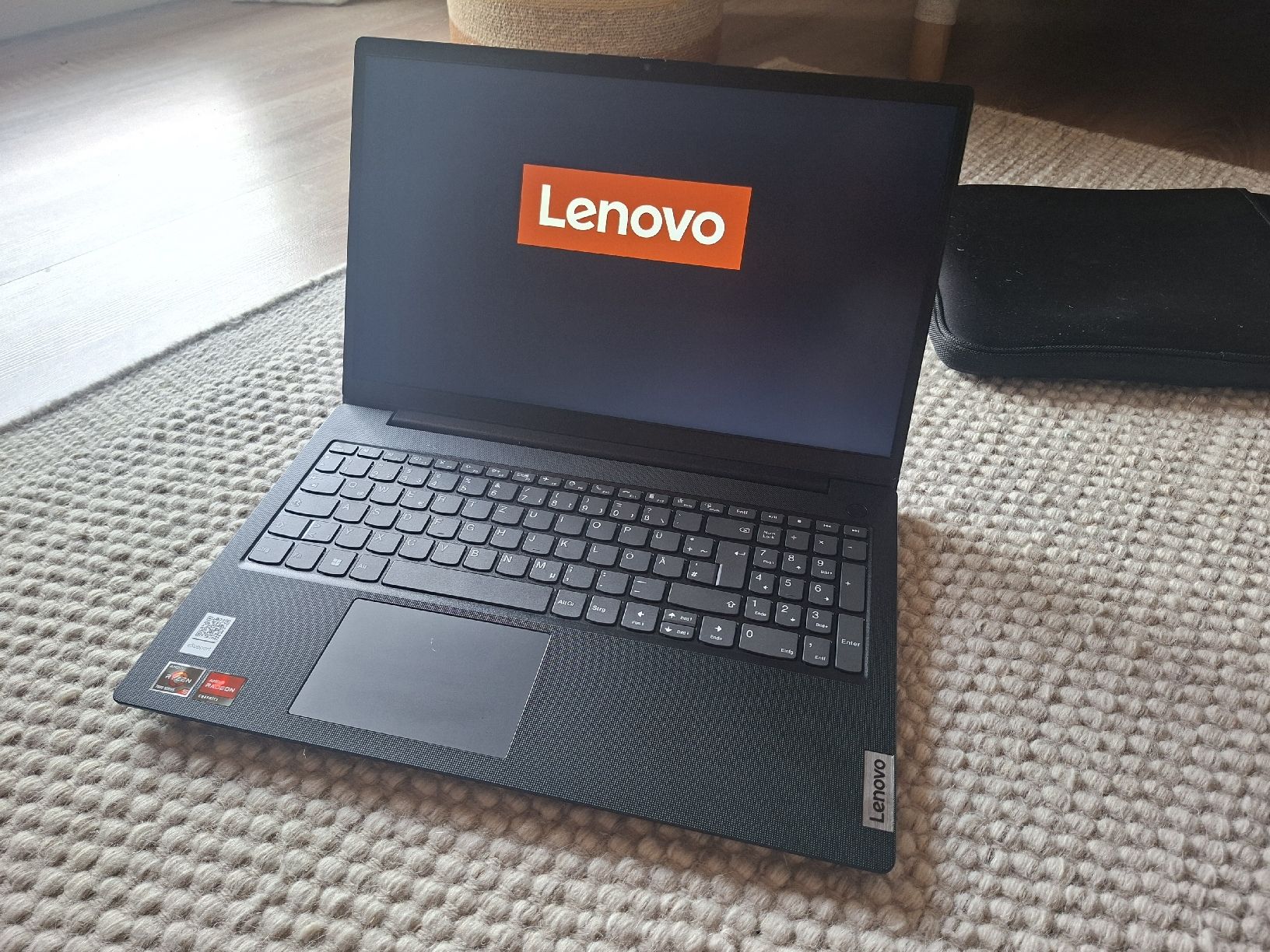 Lenovo Notebook: Lenovo V15 Gen4 – Nuovo (secondo la descrizione) da Grindel venduto da Taoway