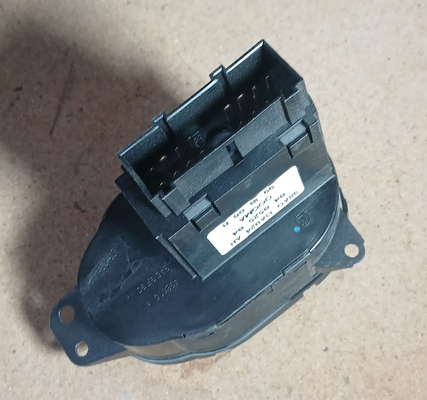 Ford Toutes les pièces auto: Commande de phare Ford Focus 1998-2005 – D'occasion à la heutte par Auto-stock 1