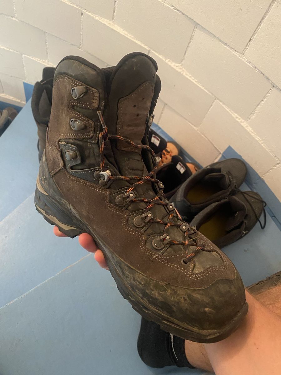Lowa Chaussures hommes: Wanderschuhe Lowa 44.5 – D'occasion à Zell ZH par MegaCatch 1