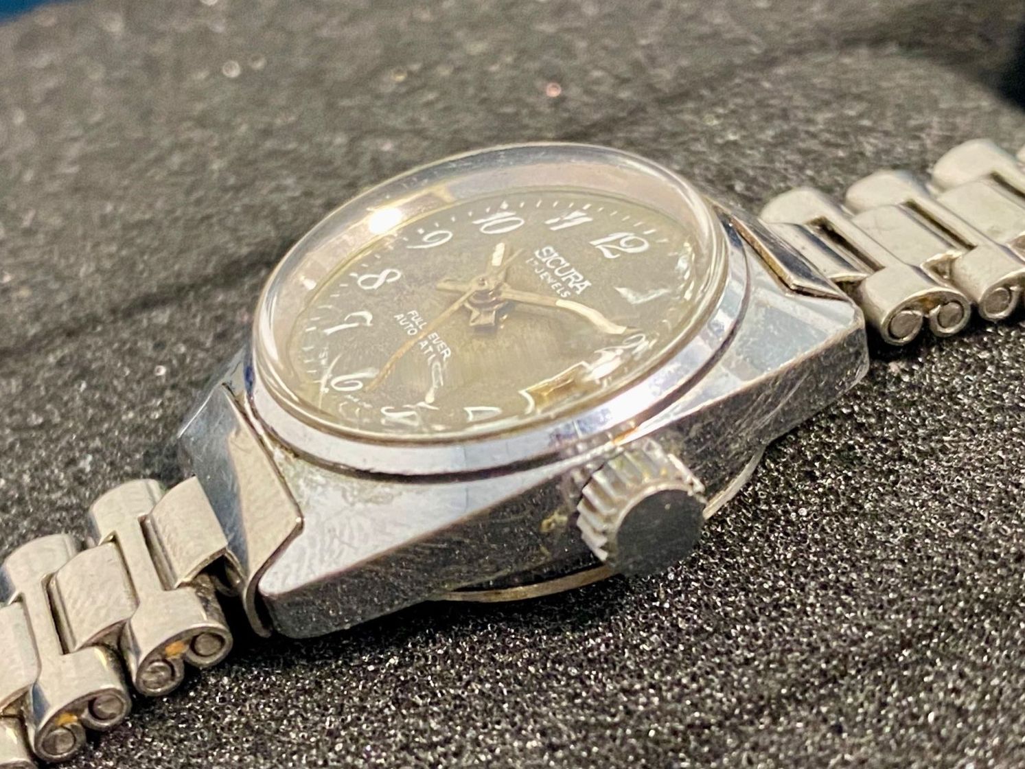 Sicura Orologi: Sicura Full Lever Automatic Date – Usato da Sion venduto da ROBY_ROBY_ROBY