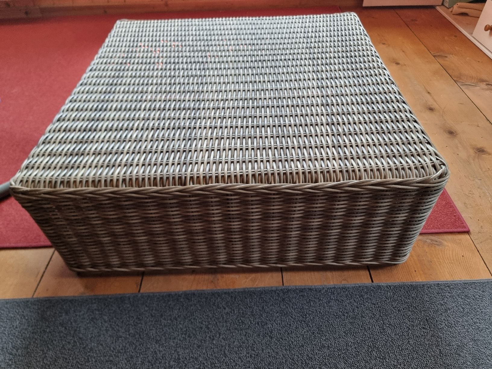Micasa Panchine: Gartenlouge Sitzbank mit Tisch – Usato da Berschis venduto da treedosha01 4