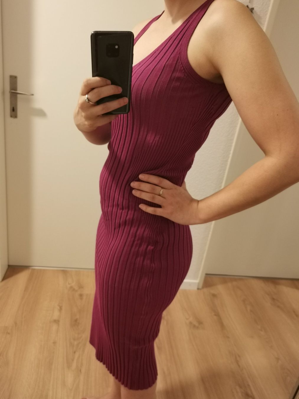 Kleider: NEU!! Sexy Kleid mit Schlitz / violette / S / 36 – Gebraucht aus Gelfingen von Meierbeat 1