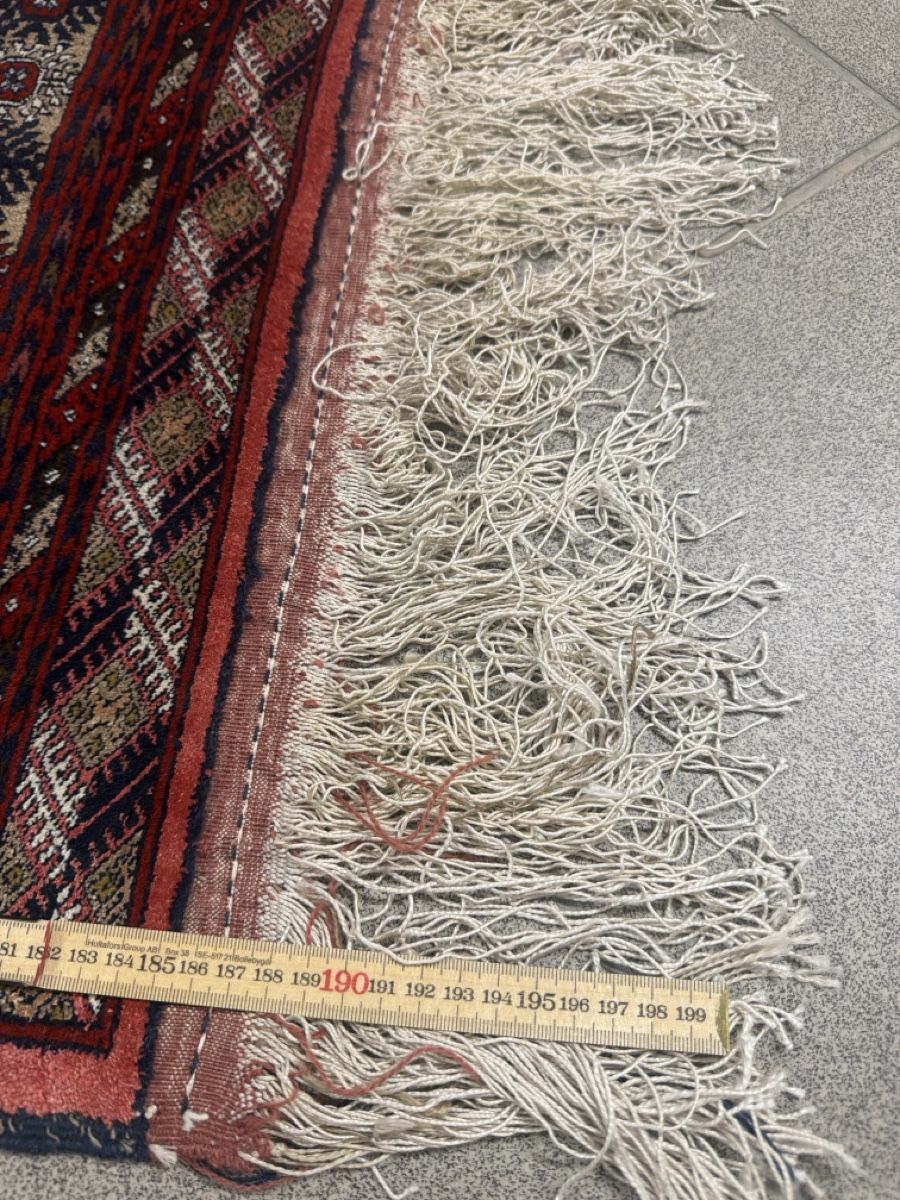 Tappeti: Tapis oriental fait main  – Usato da Bôle venduto da K200C 3