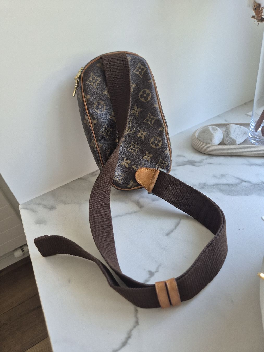 Louis Vuitton Sacs femmes: Louis Vuitton Pochette Gange – D'occasion à Weisslingen par Airgate 1