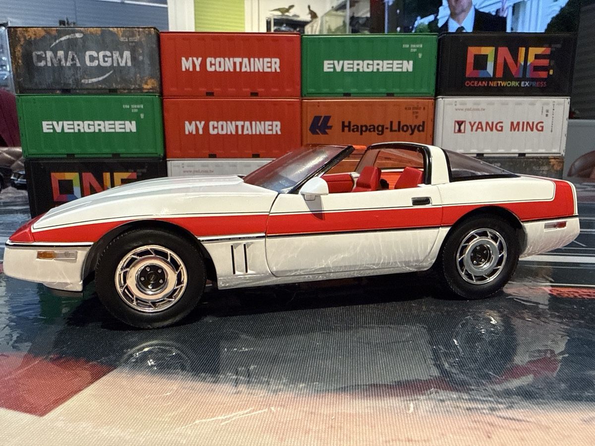 Chevrolet Modellini d'auto: A-Team Corvette C4 Weiss-Rot  1:18 – Usato da Basel venduto da Zomeg 1