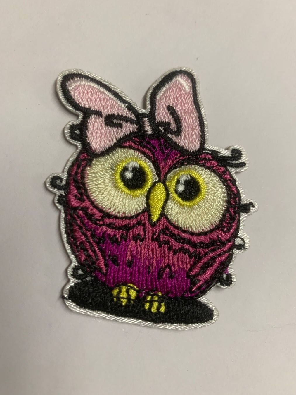 Altro in  Abbigliamento & Accessori: Uhu Schleife Badge – Nuovo e nell'imballaggio originale da Ostermundigen venduto da Mcone
