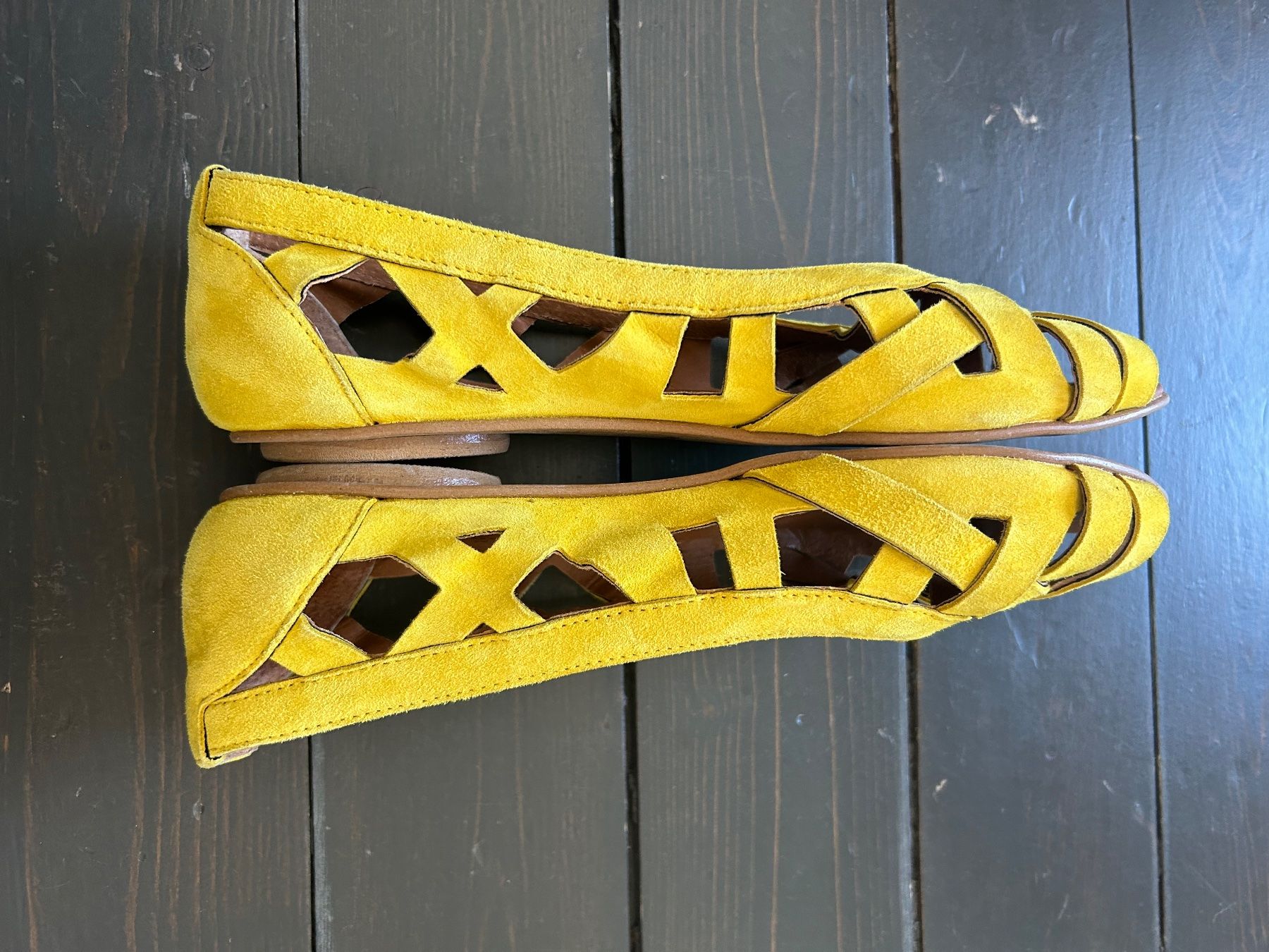 La Garçonne Scarpe da donna: La Garçonne ballerine jaune taille 38 – Usato da Bern venduto da CarolineSey 2