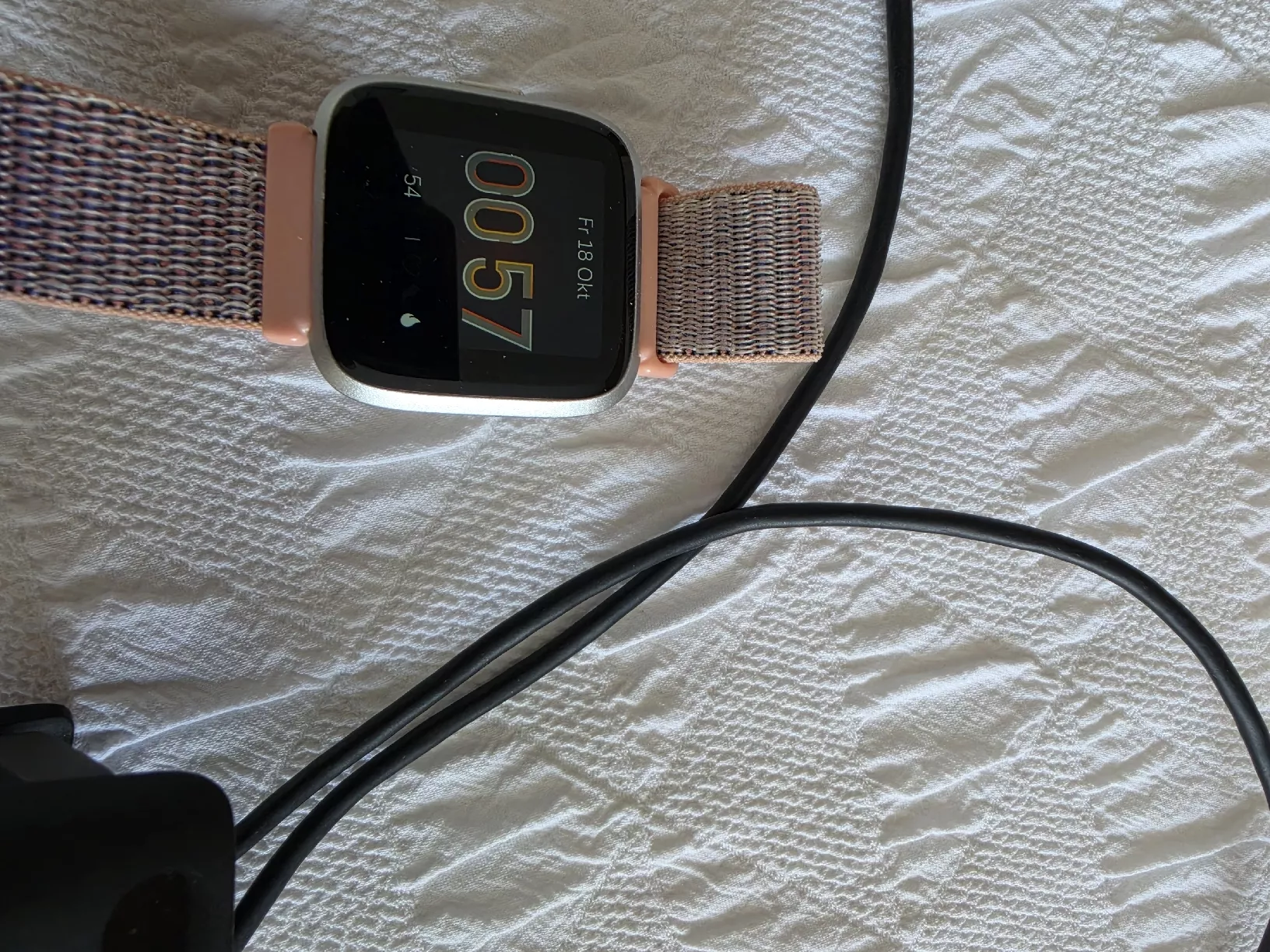 Fitbit Smartwatch: Fitbit VERSA – Gebraucht aus Strengelbach von romanna 1
