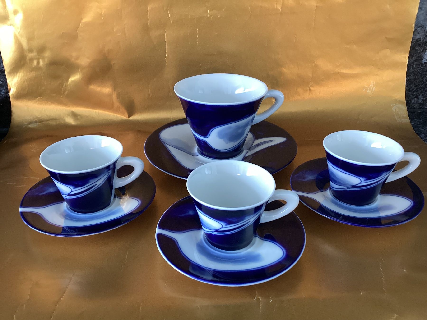 Amici Tazze: Francis Francis / Amici / 3 Espresso- und 1 Kaffeetasse – Usato da Beinwil am See venduto da kae_gh7c 1