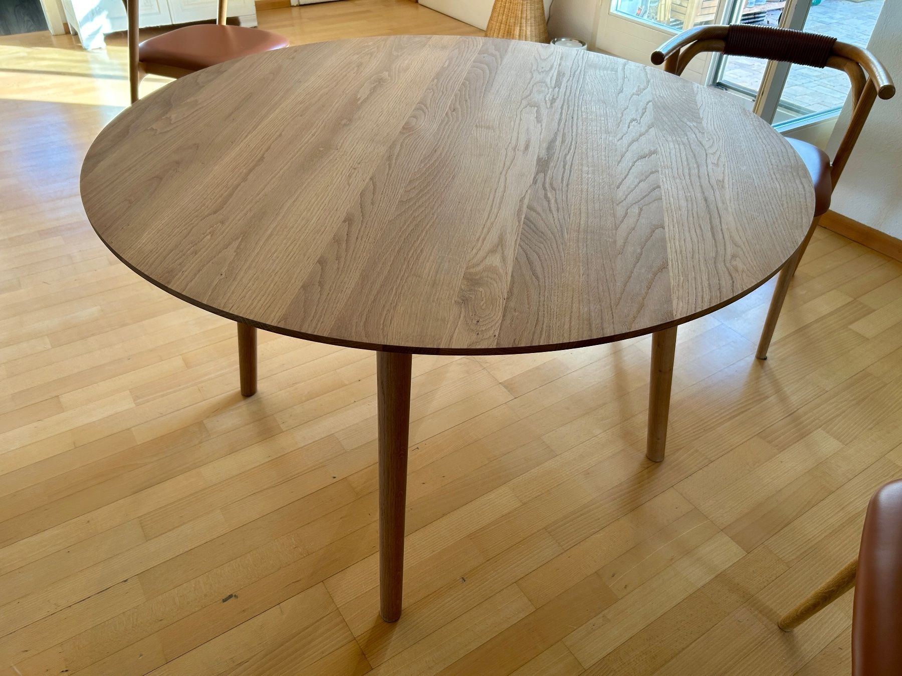 &Tradition Tische: &Tradition In Between SK4 Solid Oiled Oak Dining Table 120cm – Gebraucht aus Rheinfelden von lit_b27n