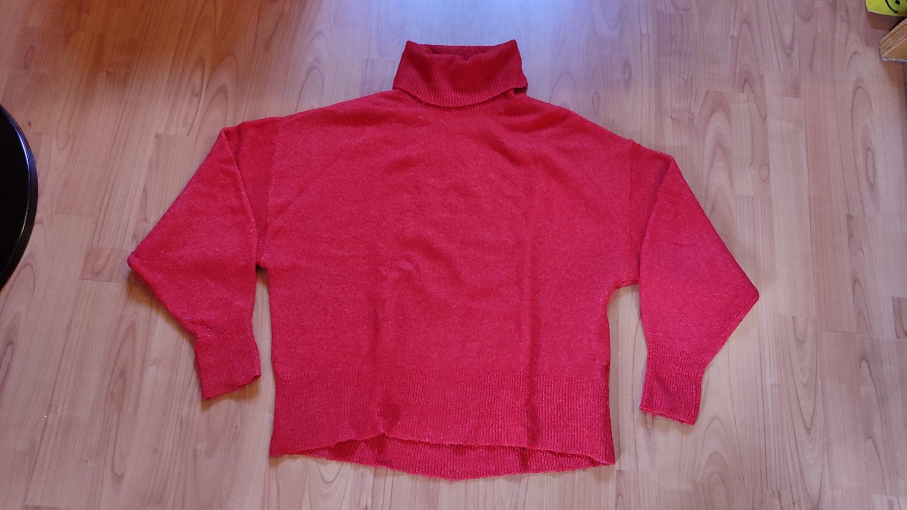 Esprit Pulls & Sweat-shirts: rote Biaggini Pullover, Gr. S & M, Set: 5 Stk. – Neuf (Voir description) à Brüttisellen par nic_xm7s 5