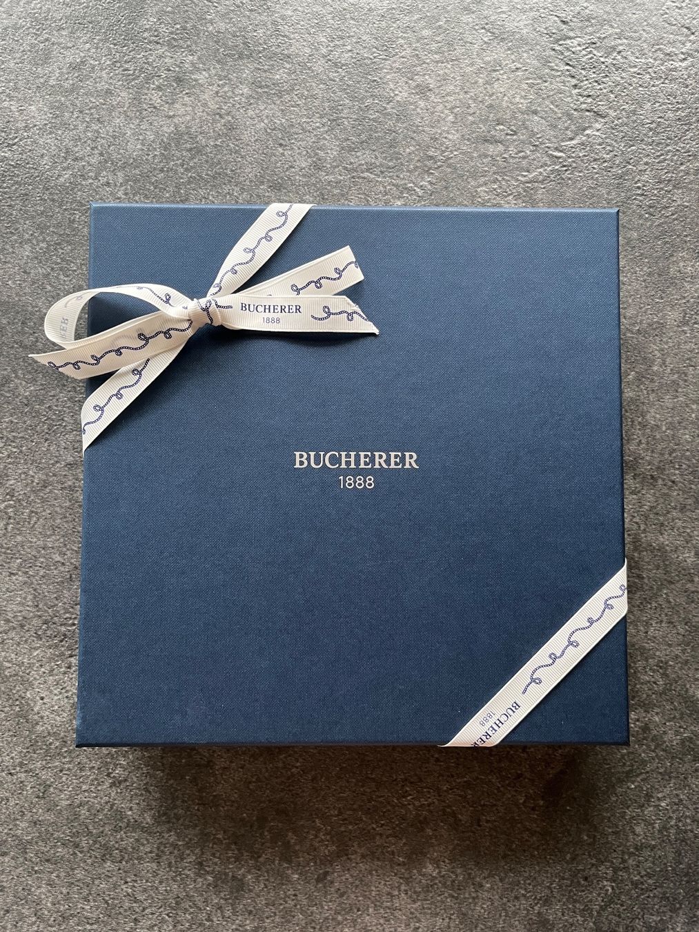 Set di tavolo e panche: BUCHERER Weihnachtsgeschenkbox, Tischset – Nuovo e nell'imballaggio originale da Kilchberg ZH venduto da Simple.Life