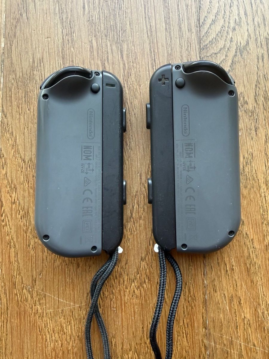 Nintendo Controller: Joycon-Paar + Handschlaufen / Nintendo Switch 1 – Usato da Läufelfingen venduto da Seraphim13 1