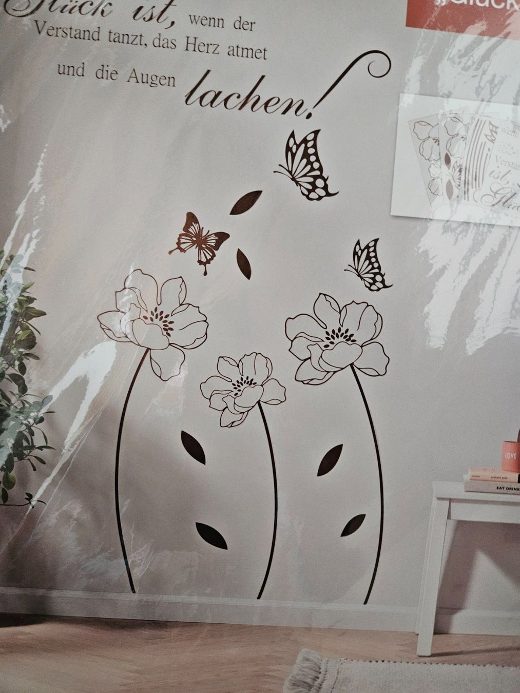 Foto & Immagini: Wandtatoo «Glück» – Nuovo e nell'imballaggio originale da Staffelbach venduto da Frisco77 1