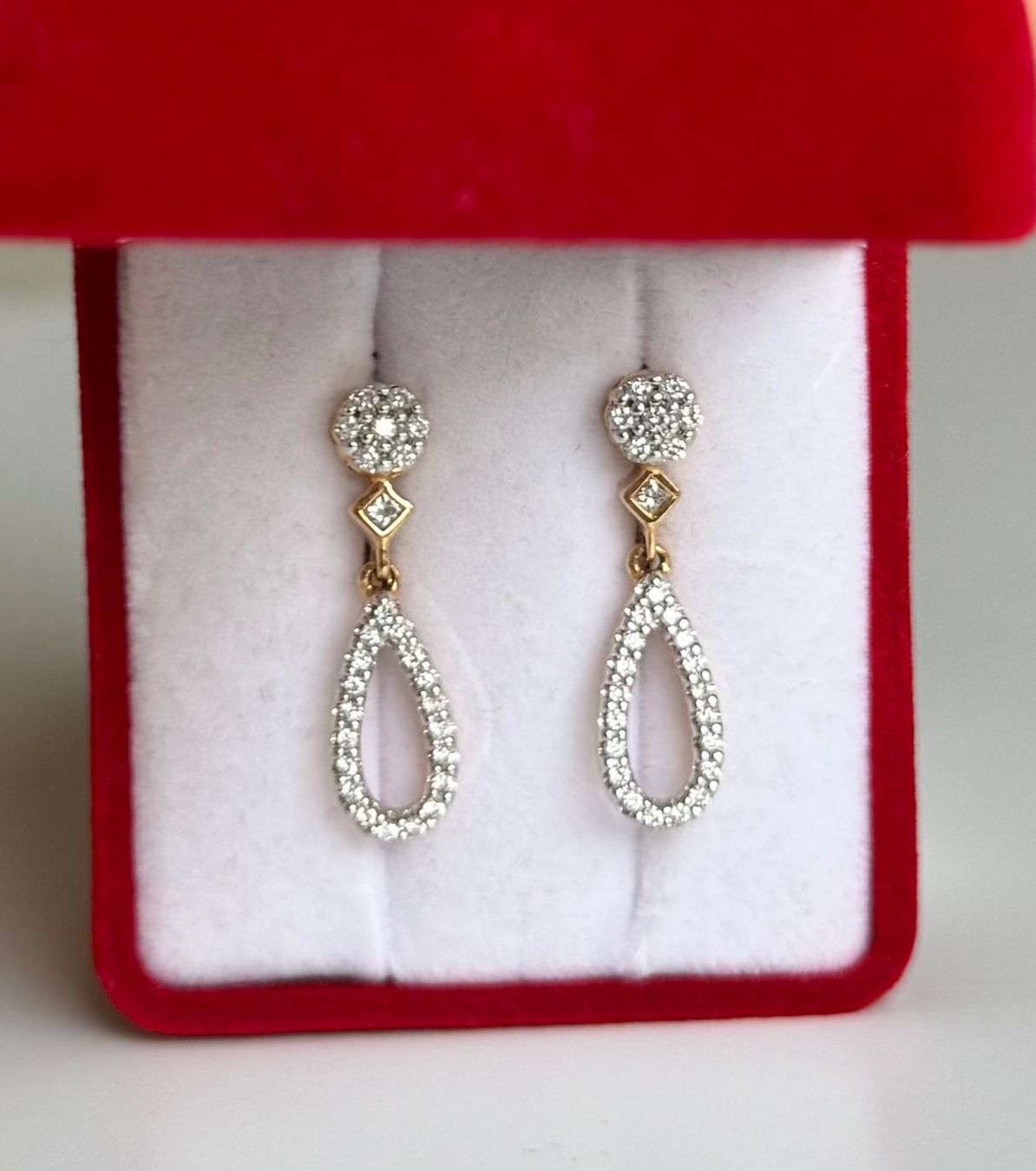 Orecchini pendenti & Orecchini a lobo: Goldohrringe mit Diamanten – Usato da Zürich venduto da YanaZam 4
