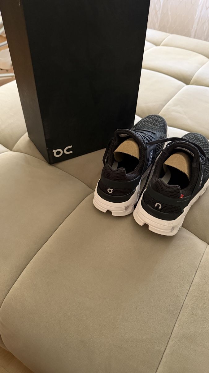 On Damenschuhe: ON Schuhe Neu 37.5 – Neu und originalverpackt aus Kreuzlingen von Bek_10 1