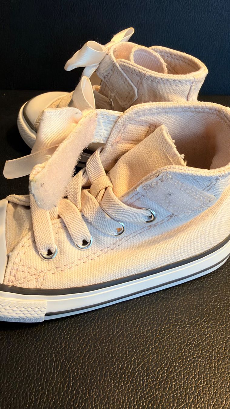 Converse Schuhe für Mädchen: Converse Sneaker High mit Schleife rosa gebraucht – Gebraucht aus Zürich von kofkathecat 2