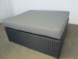 Rattanlounge / Hocker. NEU