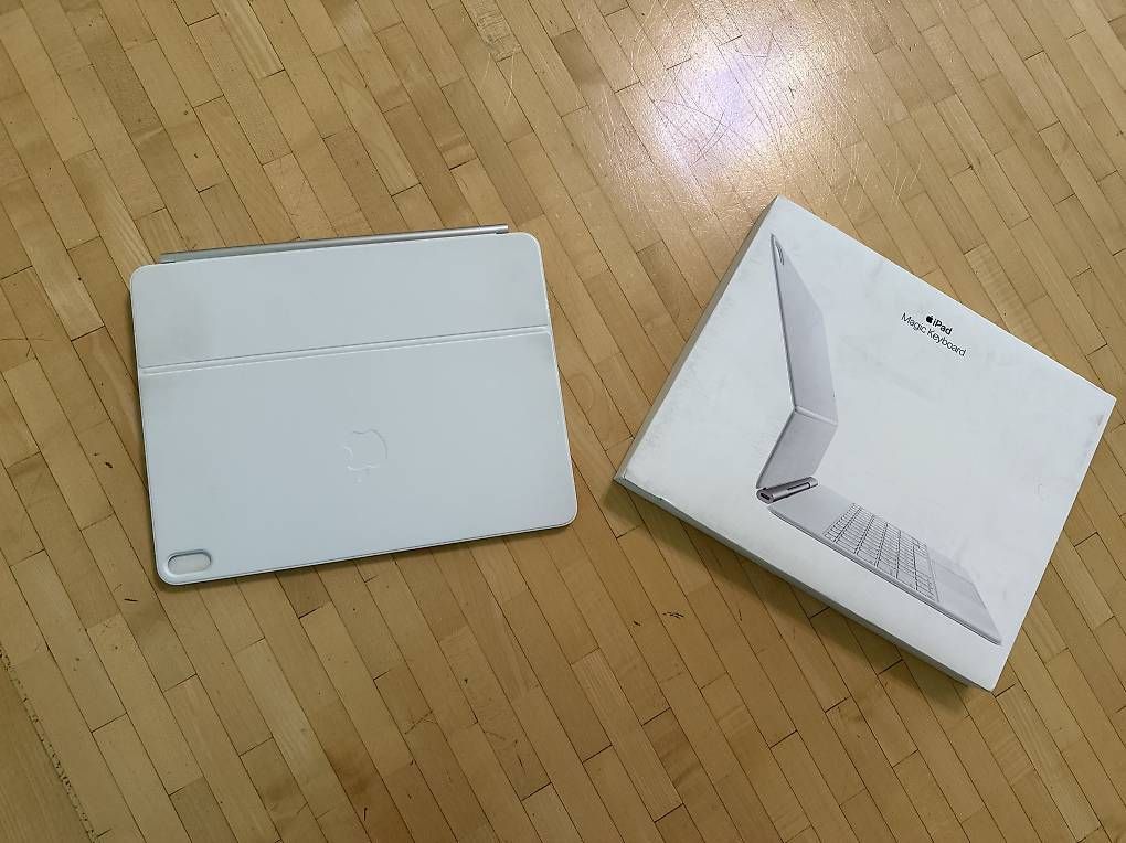 Claviers: original Apple iPad Magic Keyboard 13" Model A3340 – D'occasion à Scherzingen par polini42 2