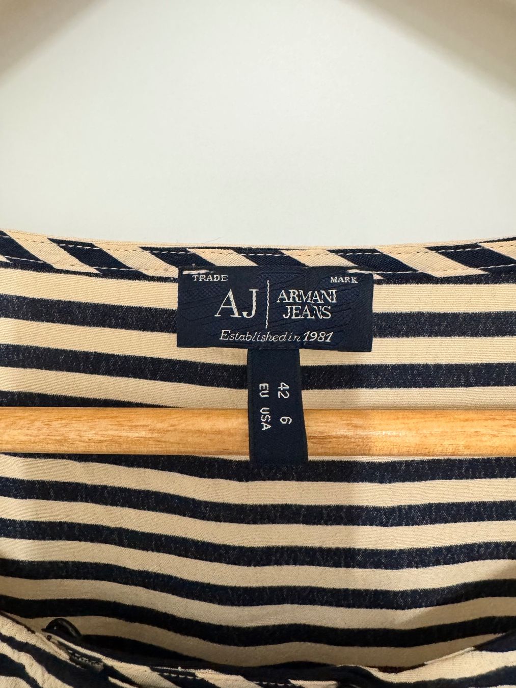 Armani Kleider: Robe Armani Jeans t M/L – Gebraucht aus Muhen von Cottoneyes 1