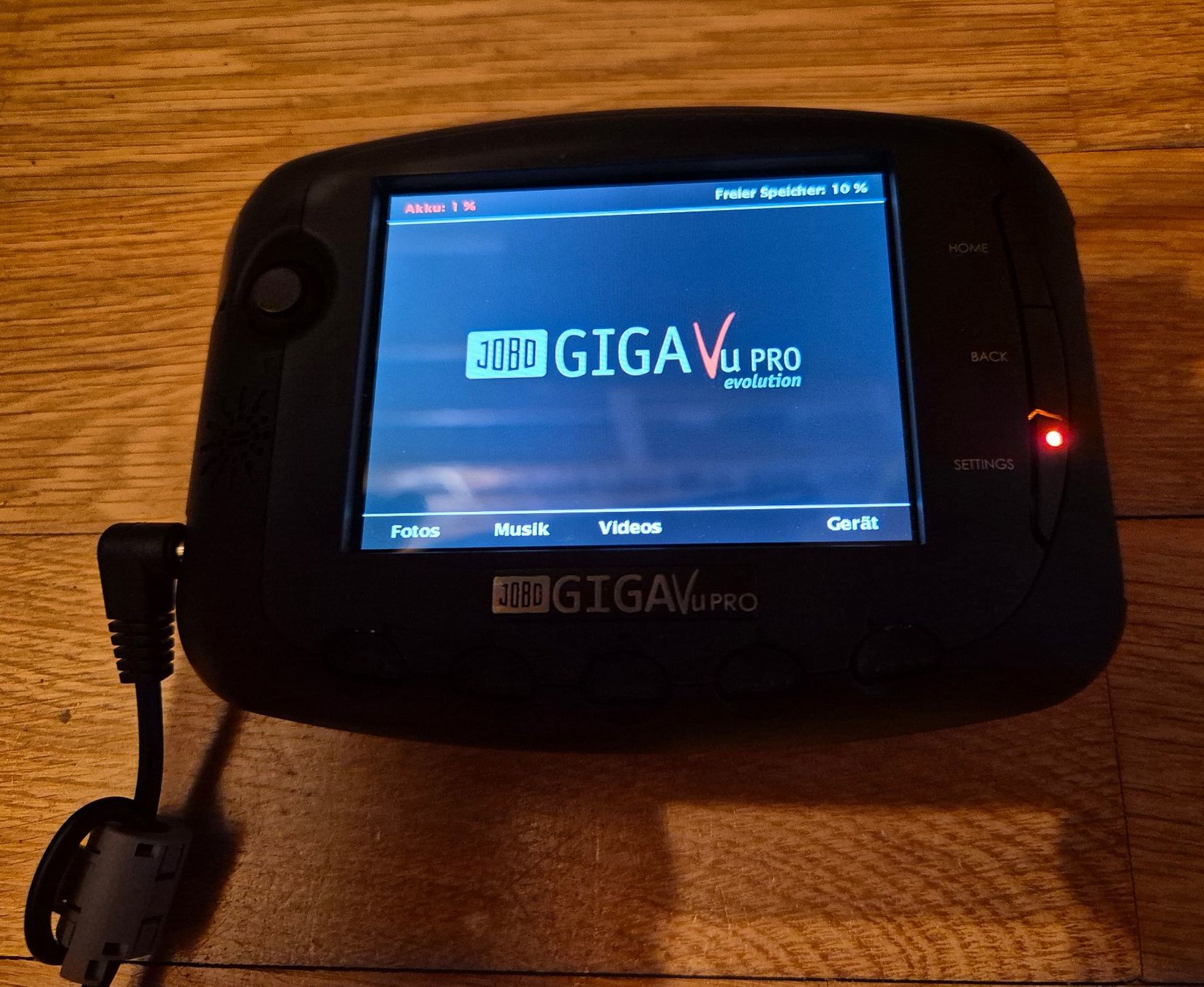 Lettore multimediale portatile: GigaVuPro Evolution, 120 GB, mit Zubehör – Usato da Eich venduto da Vitas26