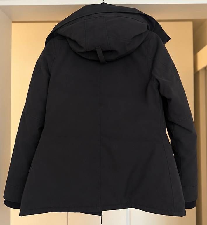 Giacche: Canada Goose Jacke Navy Blau – Usato da Zürich venduto da nat_9xtd 1