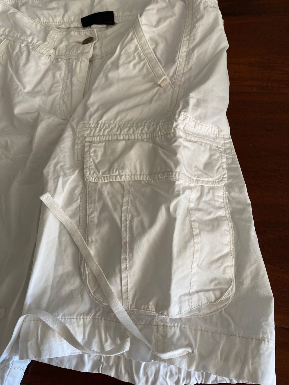 Napapijri Hosen: NAPAPIJRI Bermuda Shorts weiss – Gebraucht aus Besazio von lionheart63 3