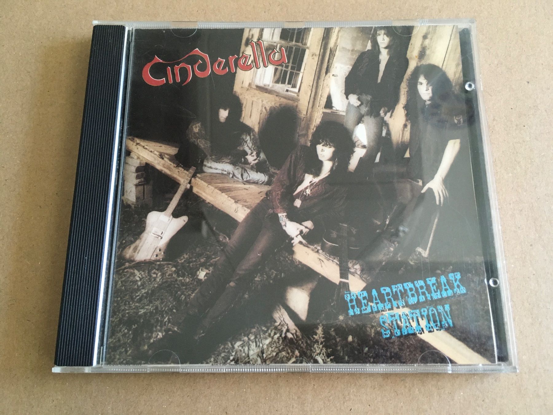 CDs: Cinderella: Heartbreak Station – Gebraucht aus St.Gallen von